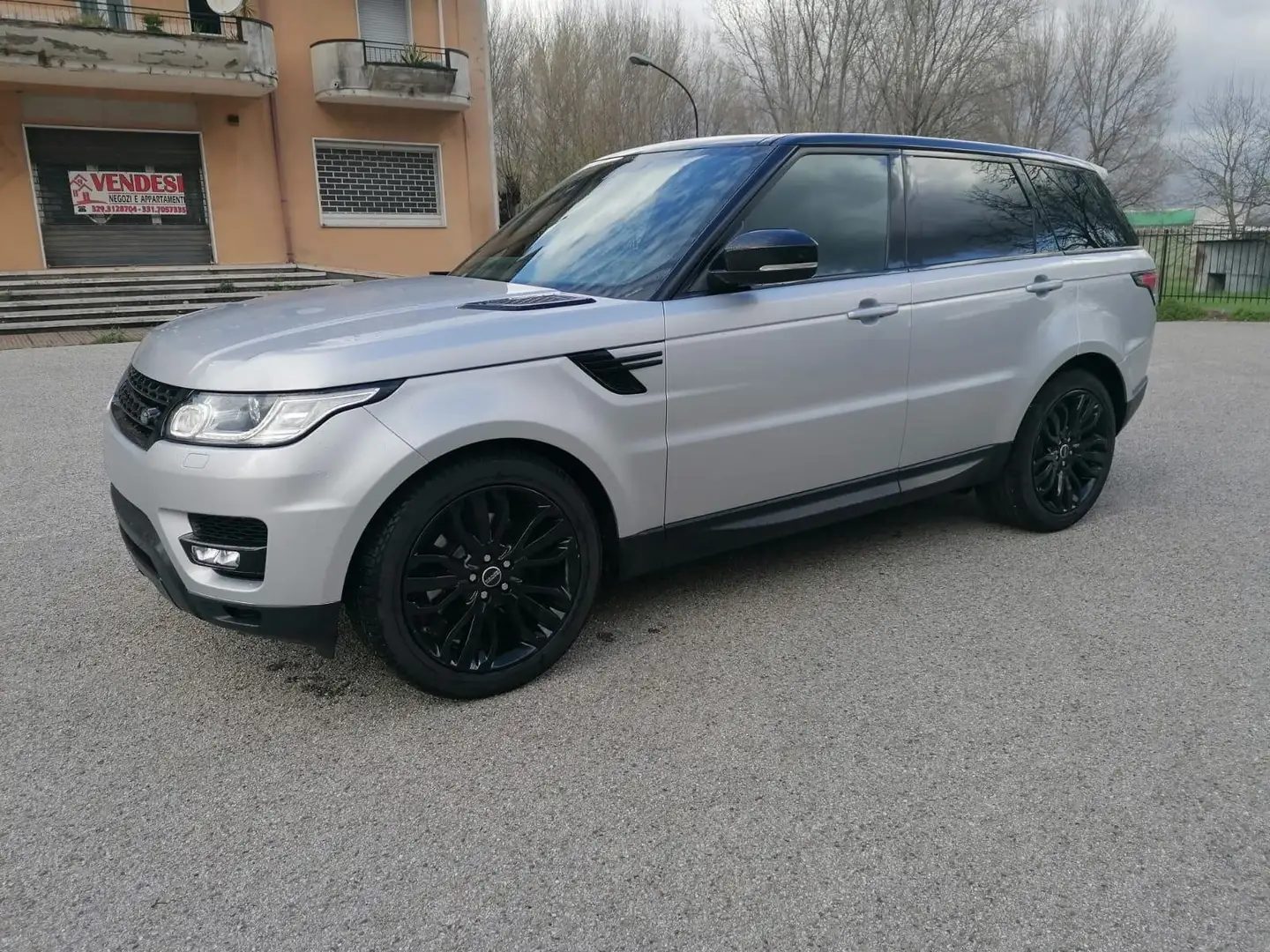 Land Rover Range Rover Sport 3.0 tdV6 HSE auto - 2