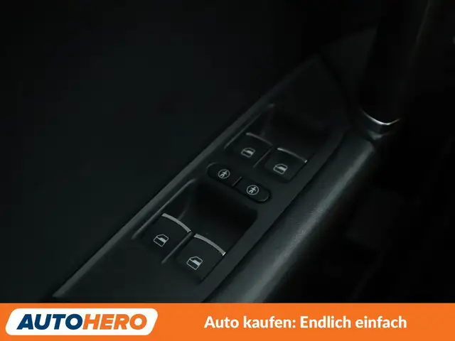 Volkswagen Touareg view 25