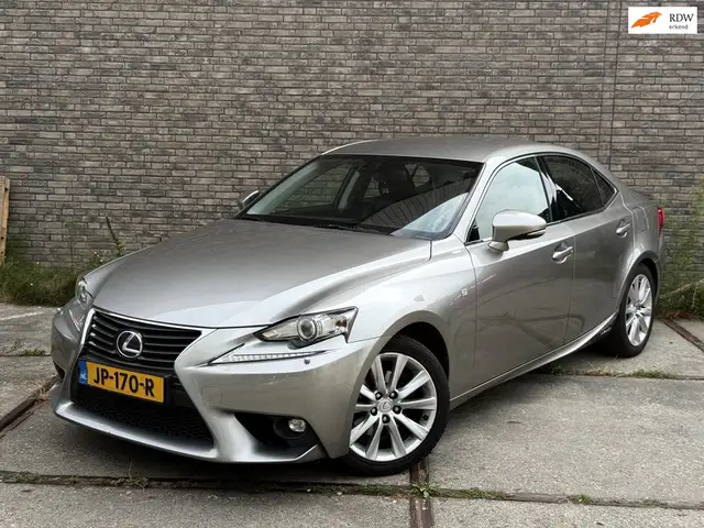 Lexus IS 300 300h 25th Edition Camera