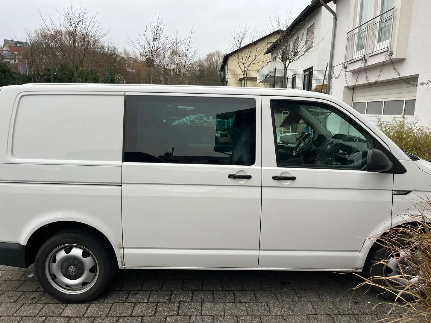 Volkswagen T6 Kombi Kastenwagen Weiß - 2