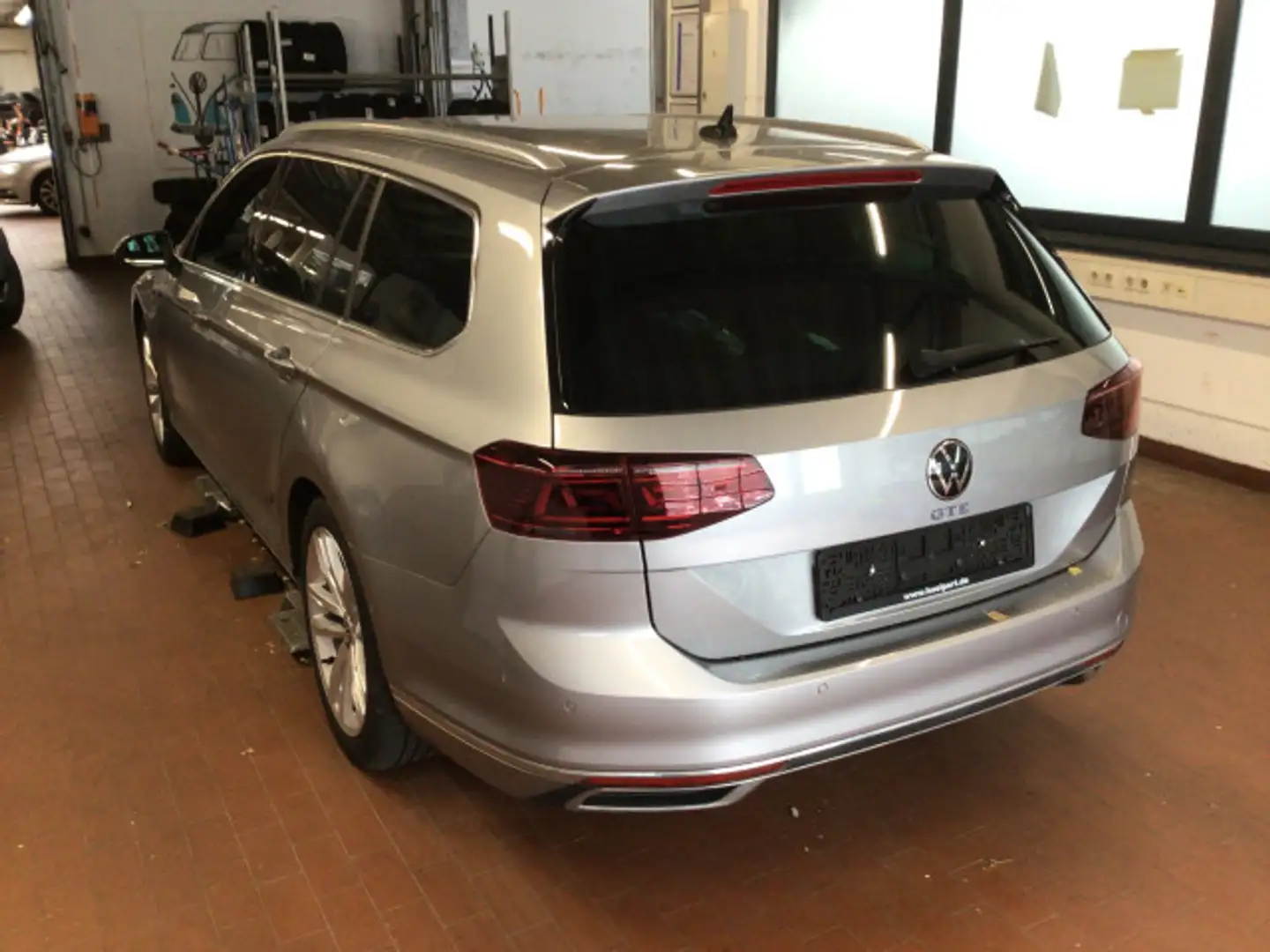 Volkswagen Passat Variant 1.4 TSI DSG Hybrid GTE AHK Standheizung Silber - 2