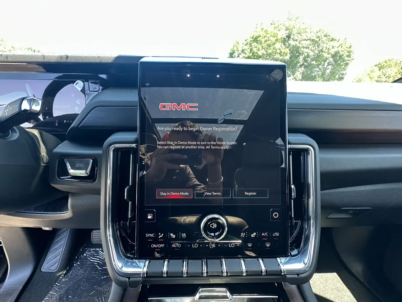GMC Yukon photo GMC Yukon