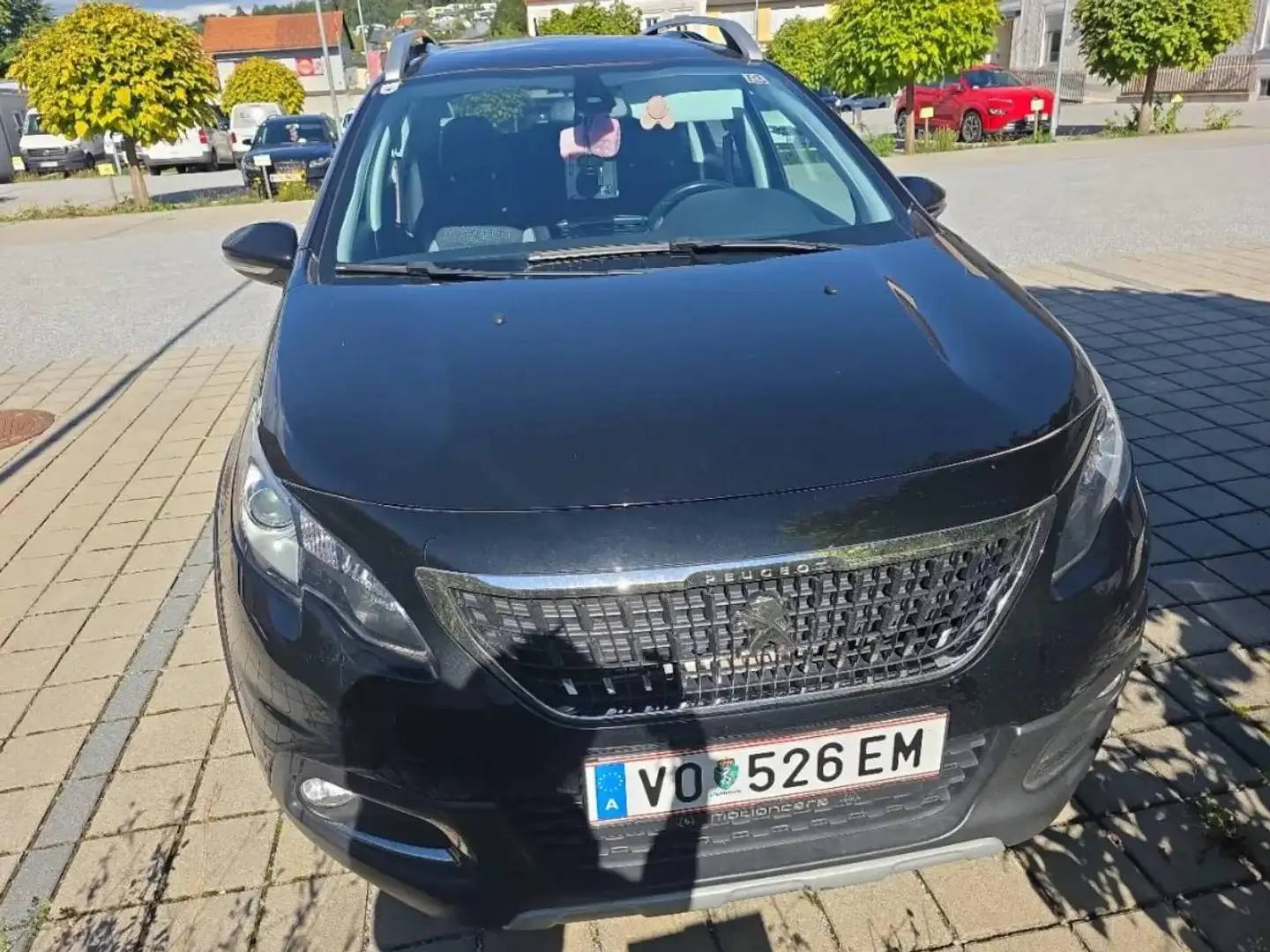 Peugeot 2008 2008 1,2 PureTech 82 Signature S Schwarz - 1