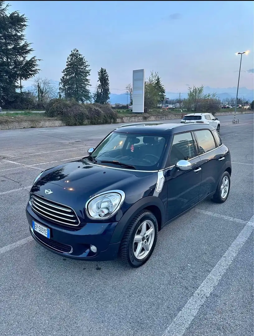 MINI Countryman D Modrá - 1