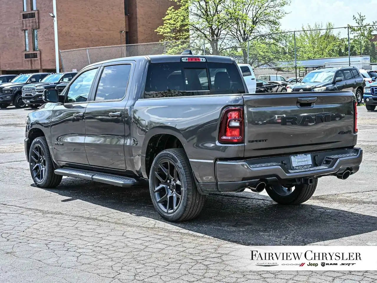 RAM 1500 снимка RAM 1500