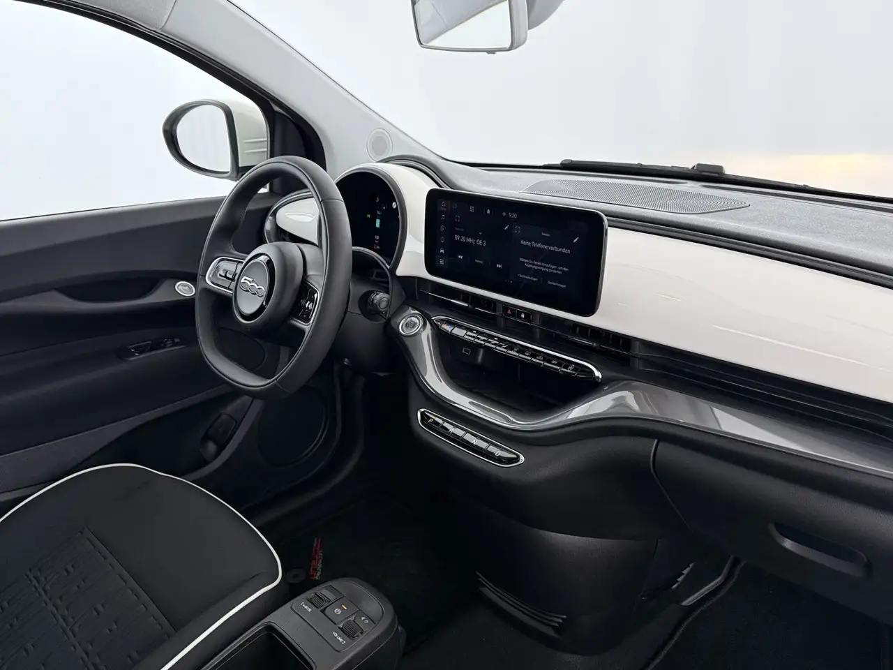Fiat 500 E 24kWh Aut TEMPOMAT KLIMA RADIO, миниатюра 13
