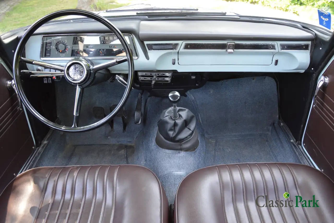Alfa Romeo Giulia 1300, foto 11