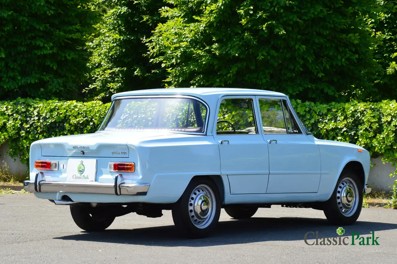 Alfa Romeo Giulia 1300, foto 5