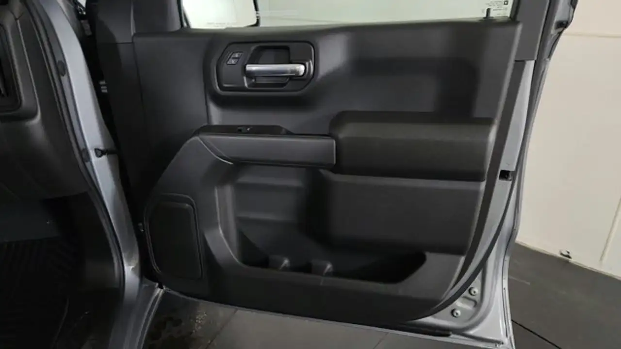 Chevrolet Silverado 1500 снимка Chevrolet Silverado 1500