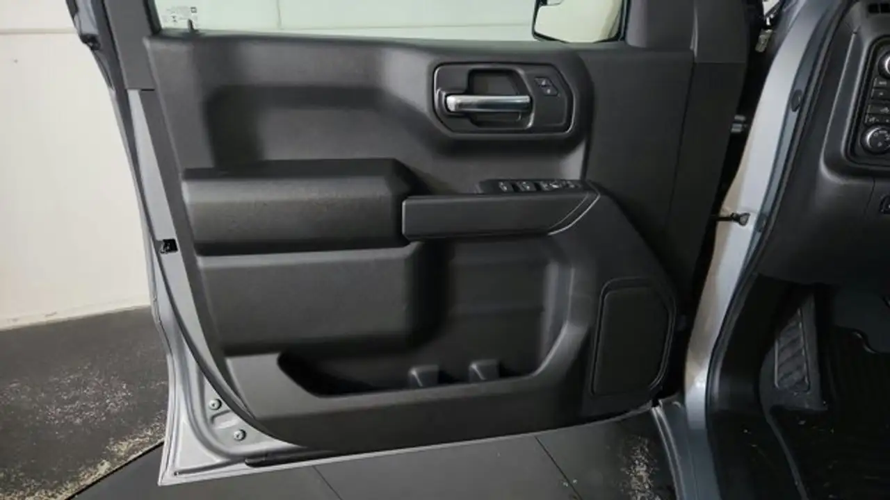 Chevrolet Silverado 1500 снимка Chevrolet Silverado 1500