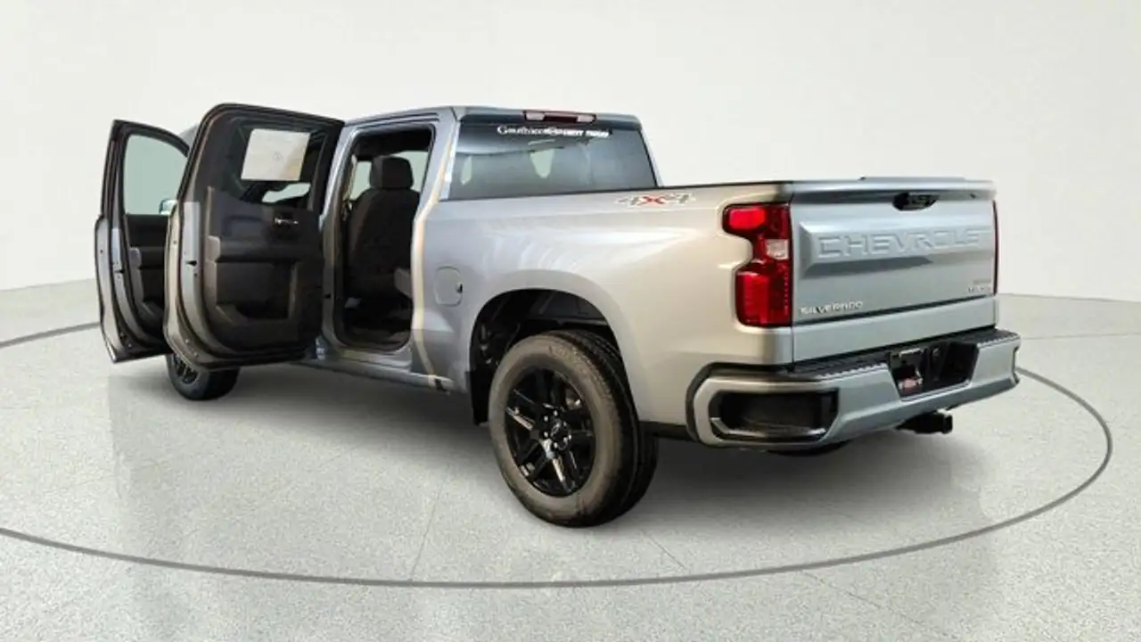 Chevrolet Silverado 1500 снимка Chevrolet Silverado 1500