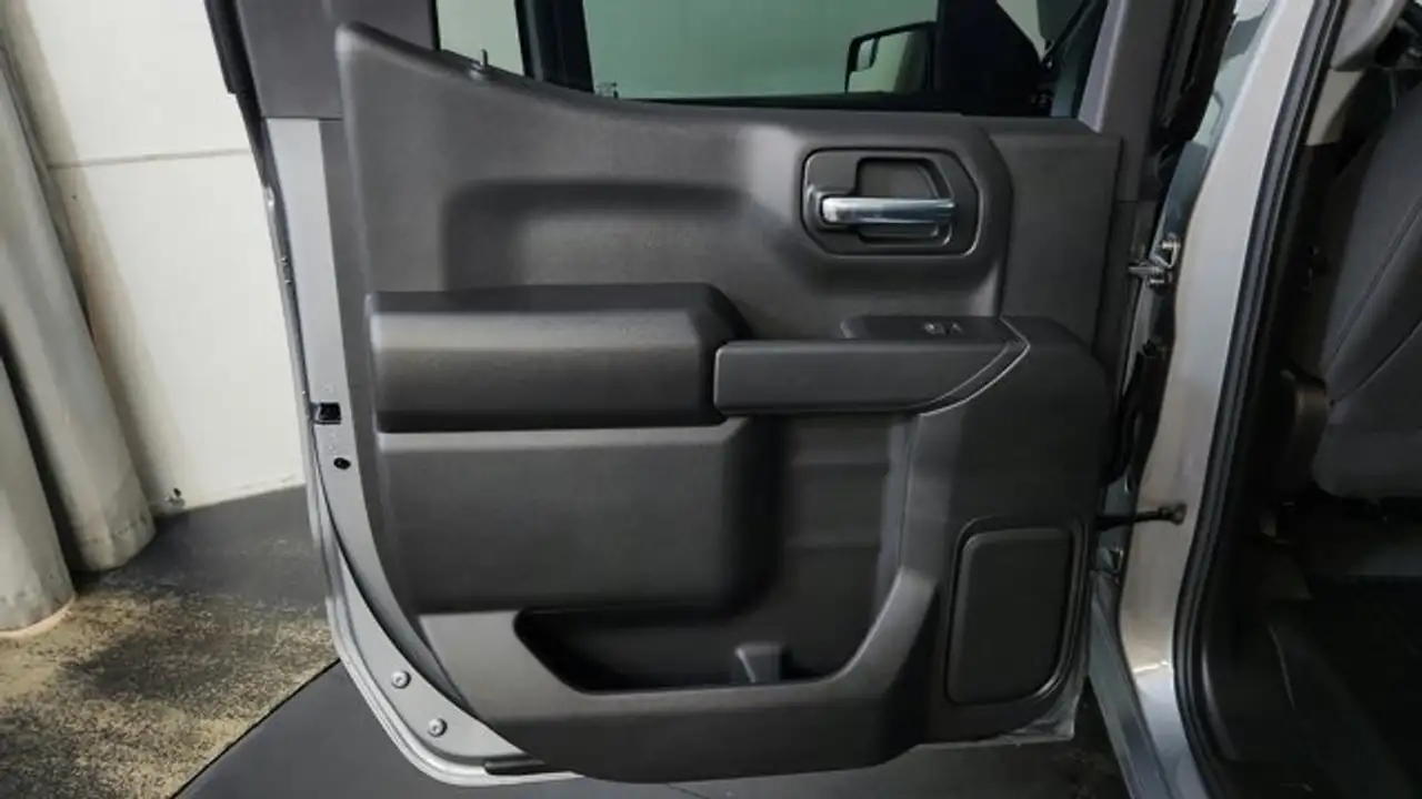 Chevrolet Silverado 1500 снимка Chevrolet Silverado 1500
