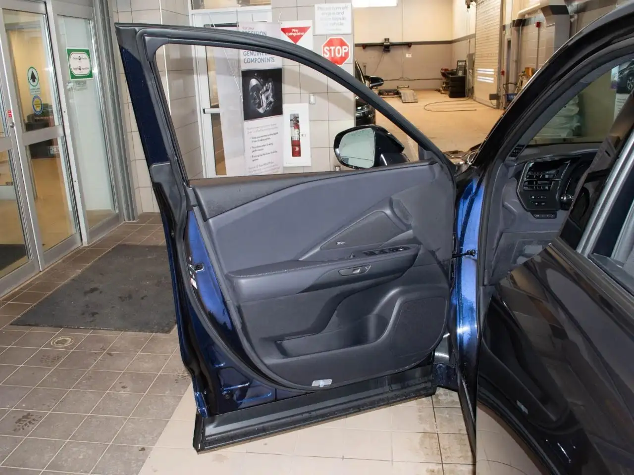 Lexus TX снимка Lexus TX