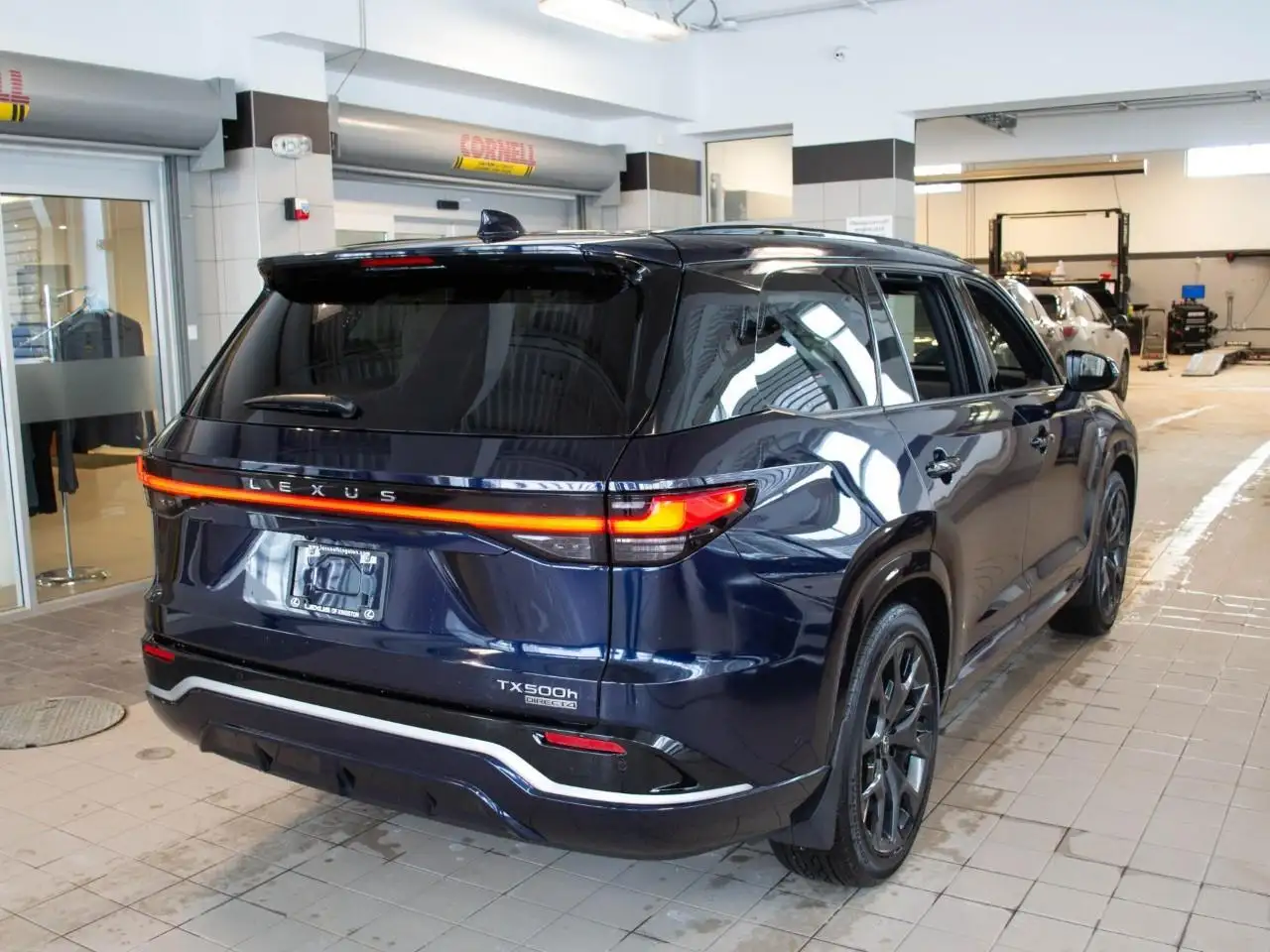 Lexus TX снимка Lexus TX