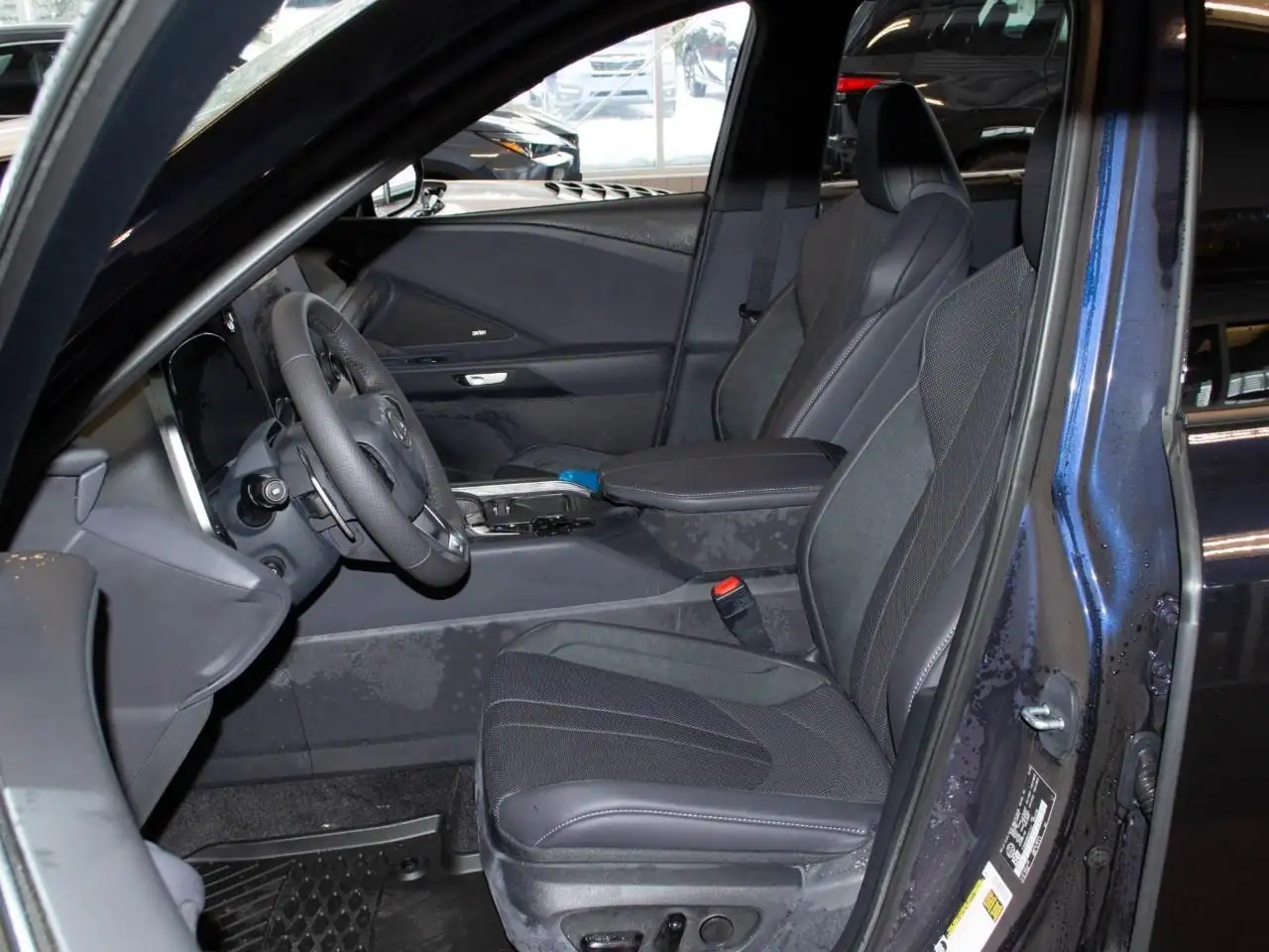 Lexus TX снимка Lexus TX