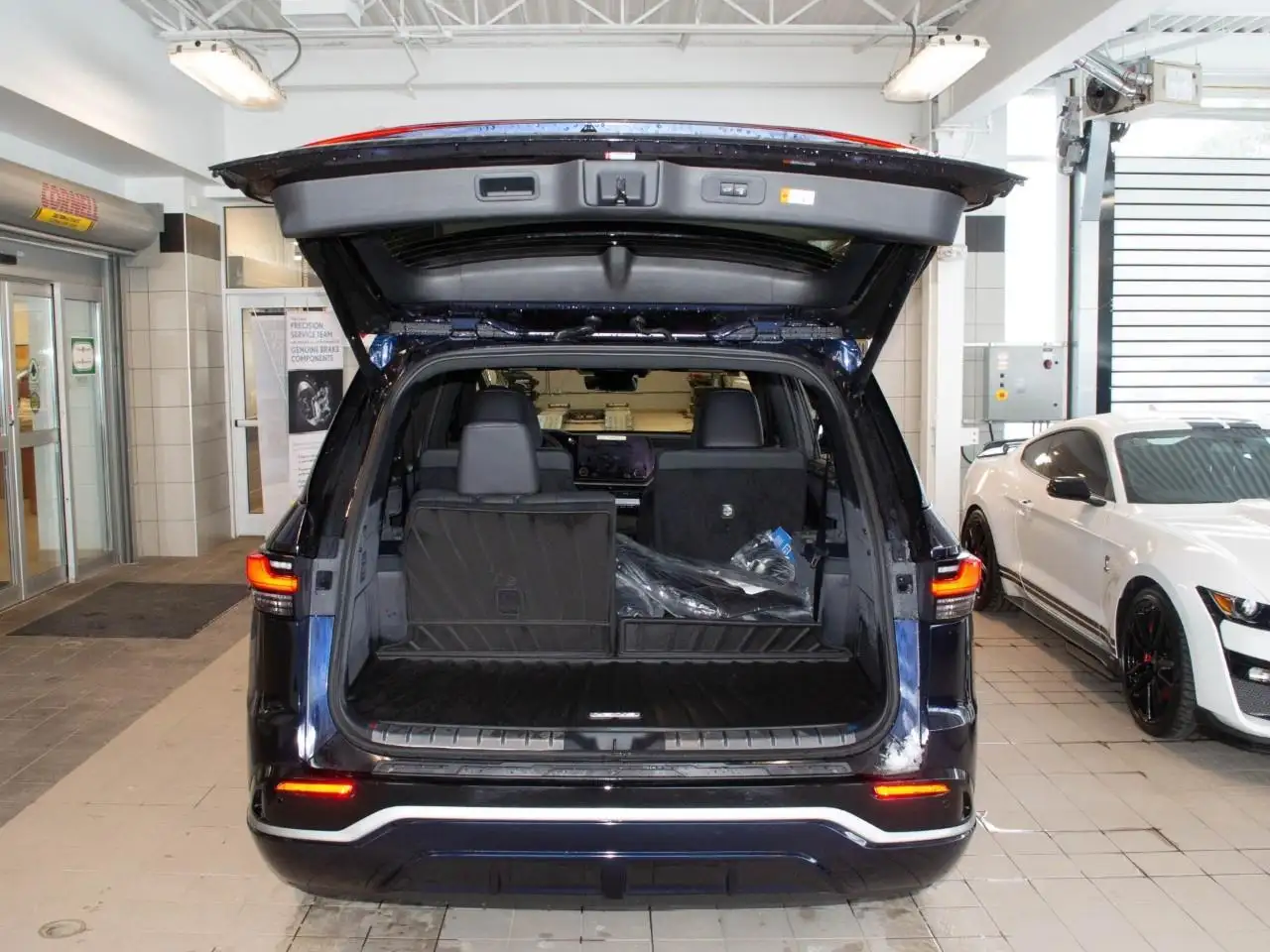 Lexus TX снимка Lexus TX