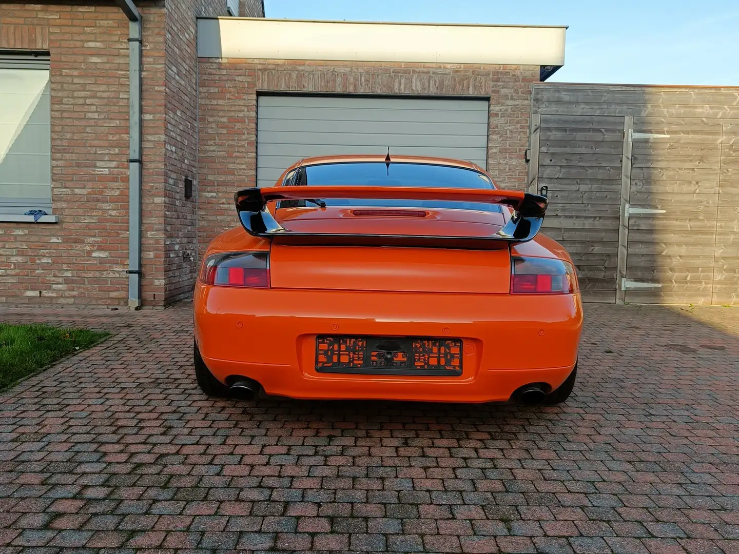 Porsche 996 911 Carrera Narancs - 2