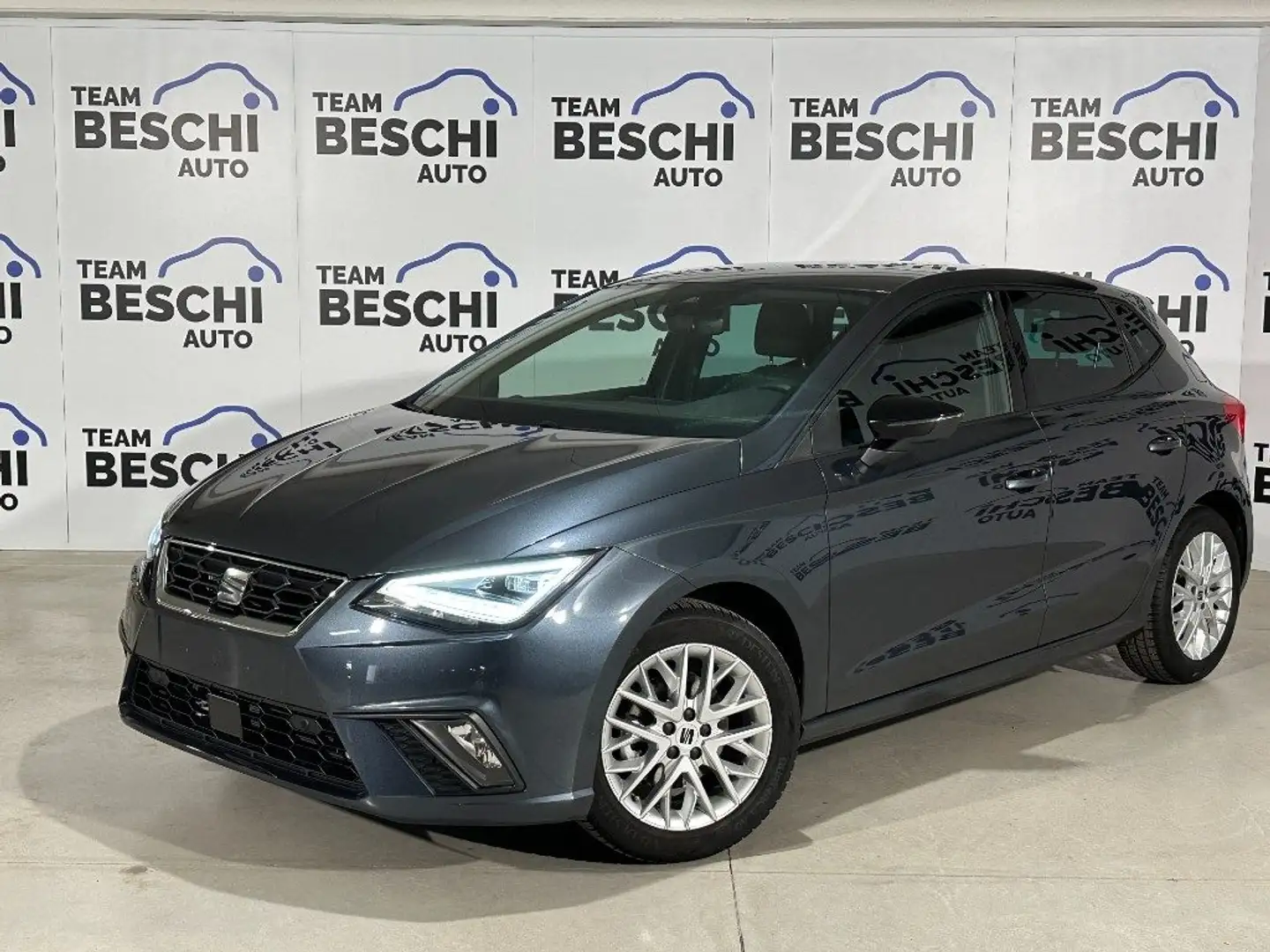 SEAT Ibiza 1.0 EcoTSI 115 CV DSG 5 porte FR Grigio - 1