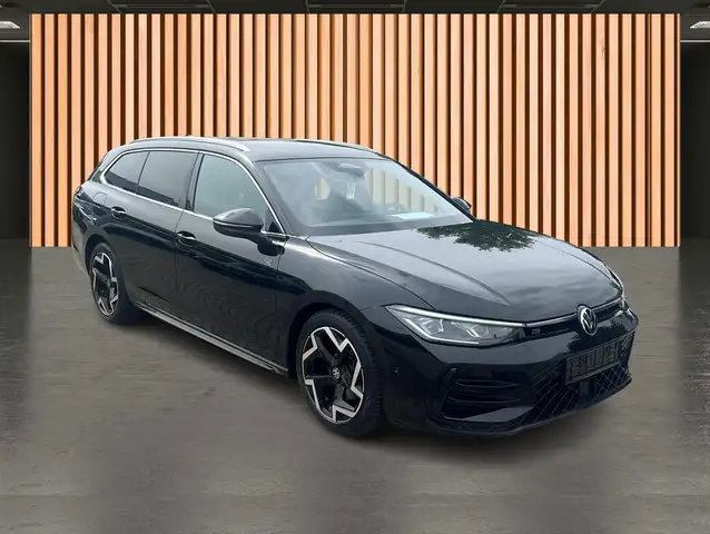 Volkswagen Passat view 5