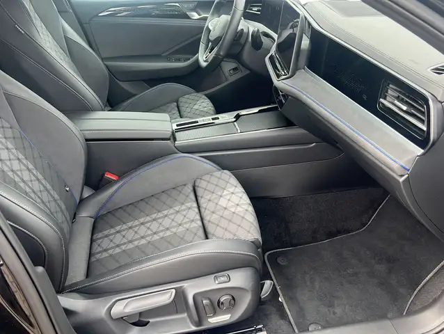 Volkswagen Passat view 15