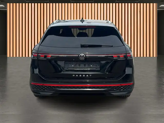 Volkswagen Passat view 11