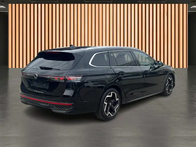 Volkswagen Passat view 6