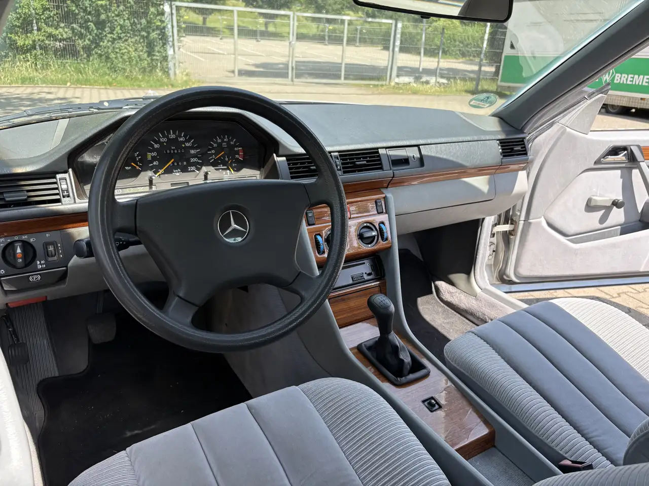 Mercedes-Benz CE 230 Oldtimer, foto 8