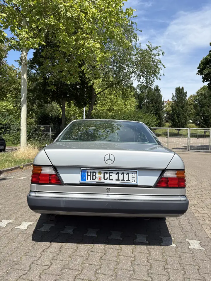Mercedes-Benz CE 230 Oldtimer, foto 6