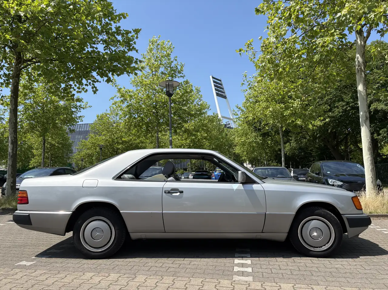Mercedes-Benz CE 230 Oldtimer, foto 4