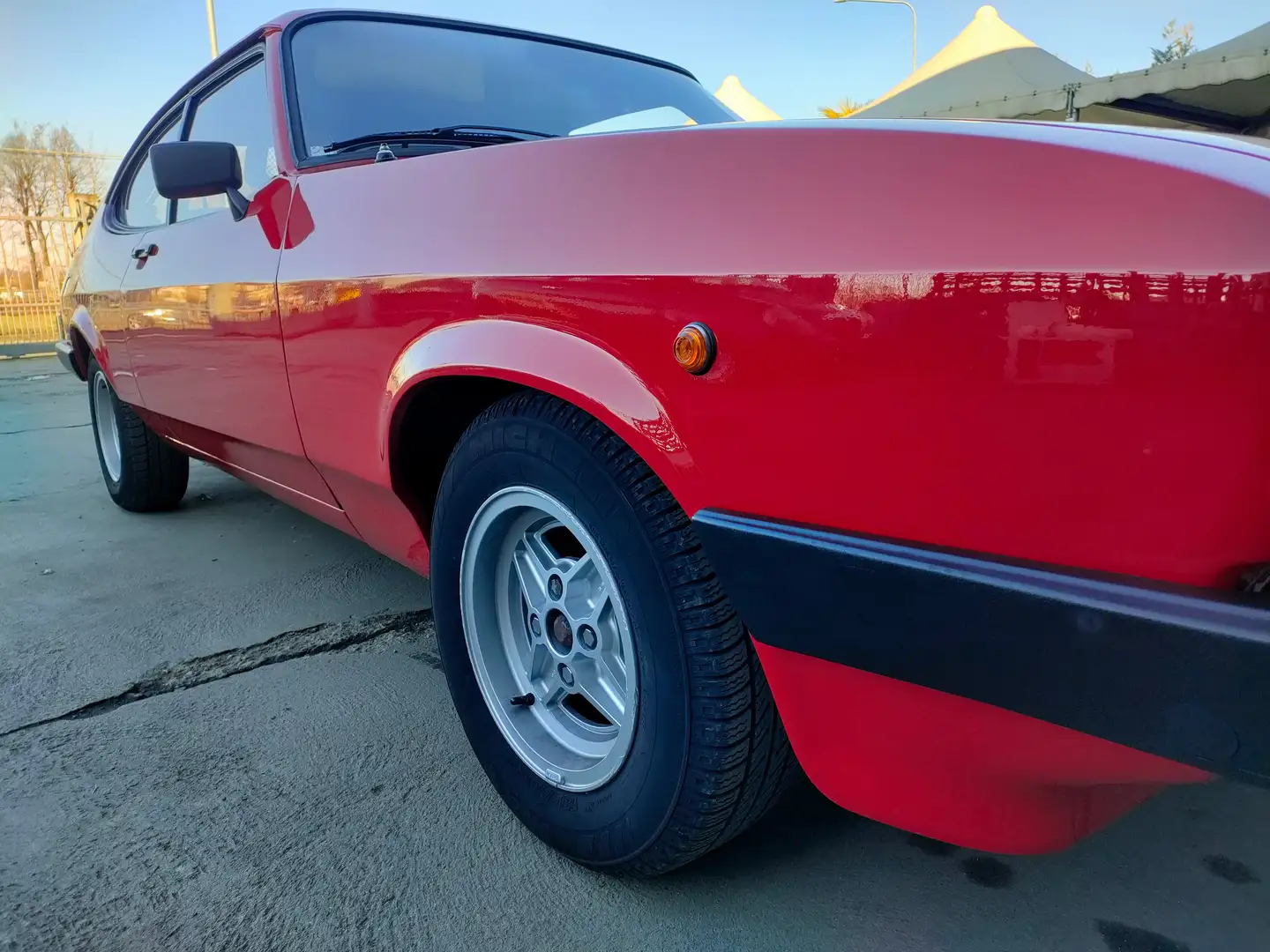 Ford Capri 2000 v6 Rojo - 1