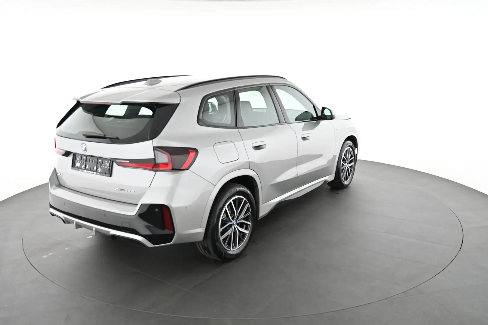 BMW X1 xDrive25e M-Sport Aut. Silber - 2