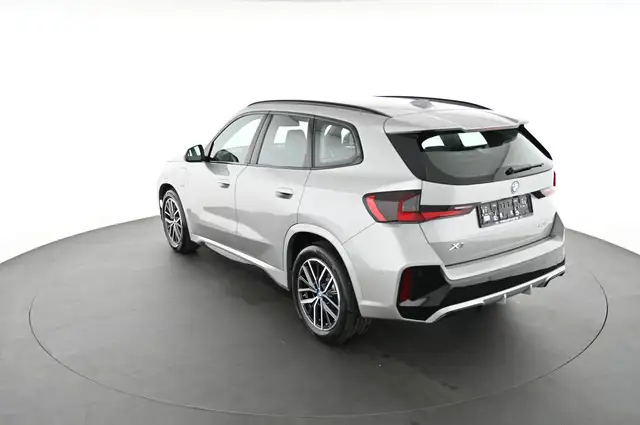 BMW X1 view 9