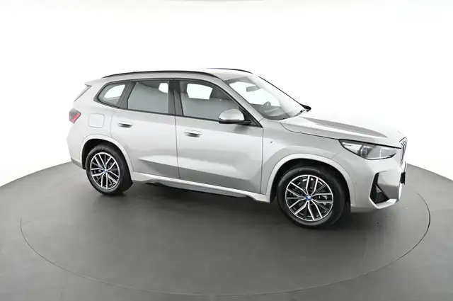 BMW X1 view 8