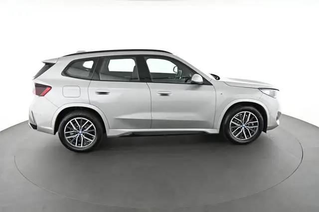 BMW X1 view 6