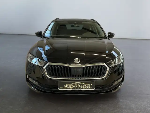 Skoda Octavia view 8
