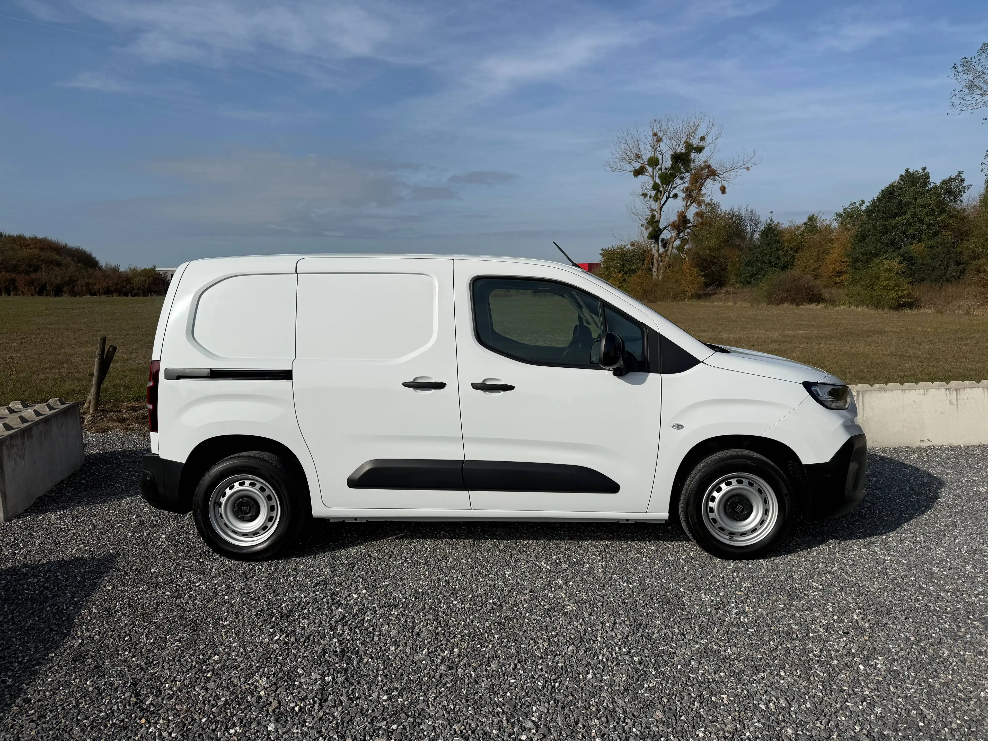 Peugeot Partner 102CH **Full 3Places Caméra Carplay Gps 14.250eHTVA** — photo 9
