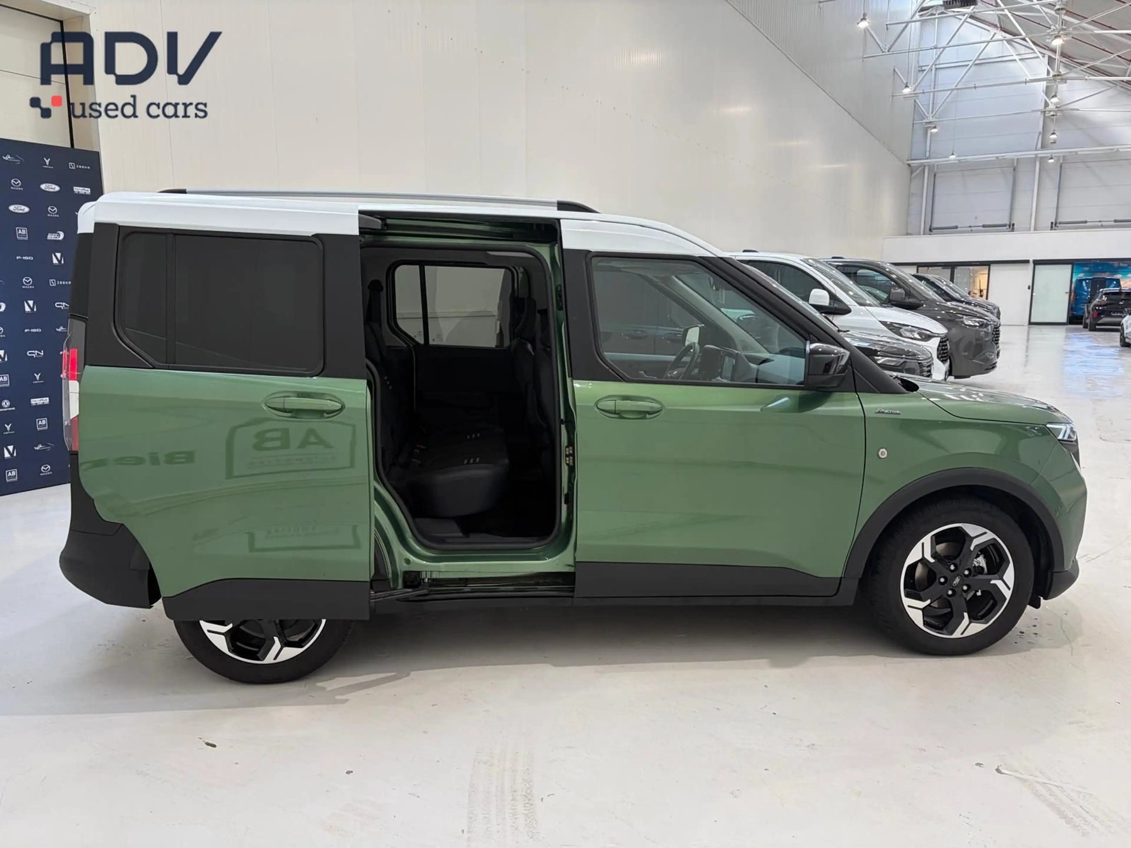 Ford Tourneo Courier Active uitvoering - Carplay/Android Auto - Winter Pack - slechts 13.000 km !! — photo 9