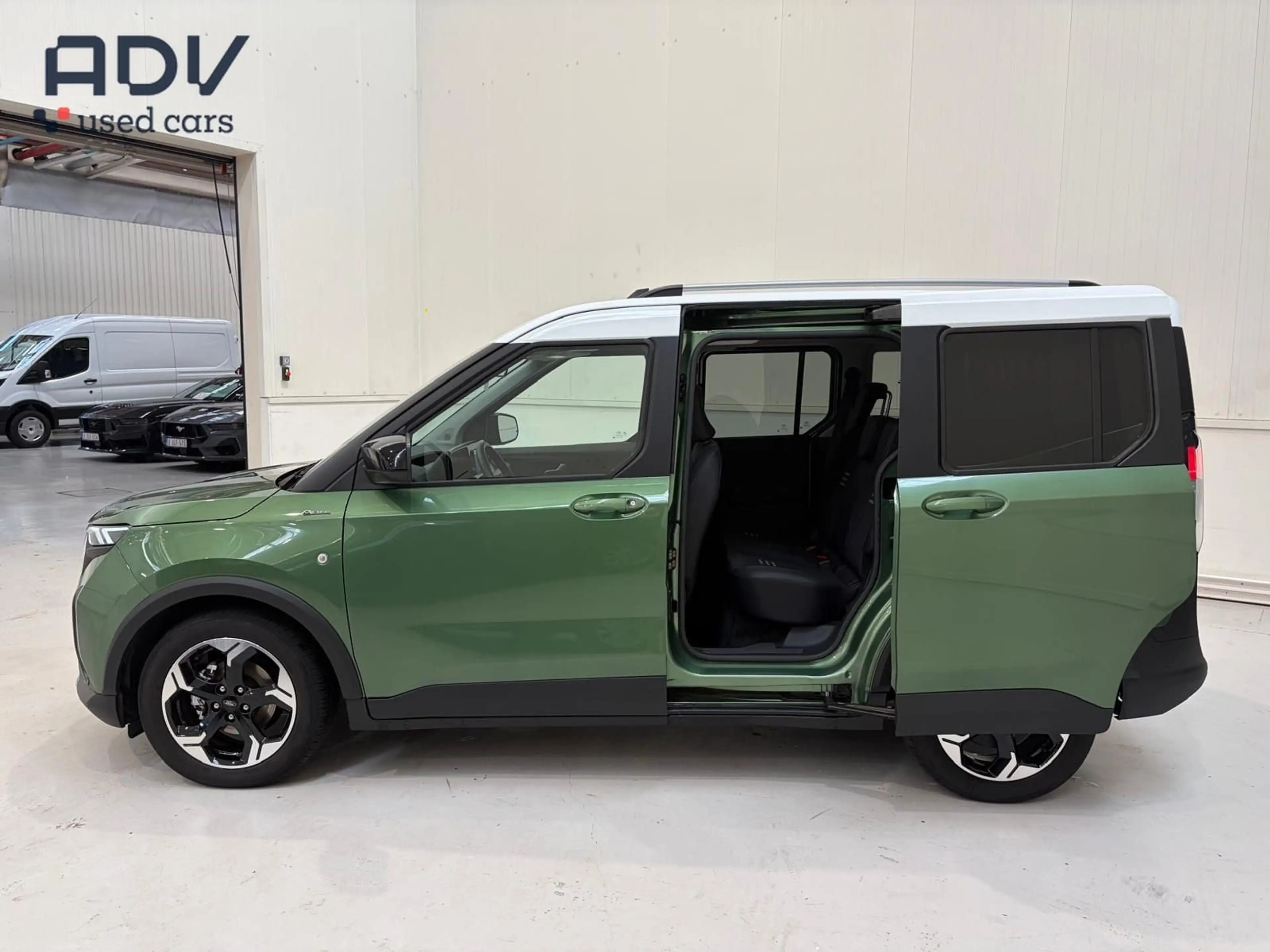 Ford Tourneo Courier Active uitvoering - Carplay/Android Auto - Winter Pack - slechts 13.000 km !! — photo 3