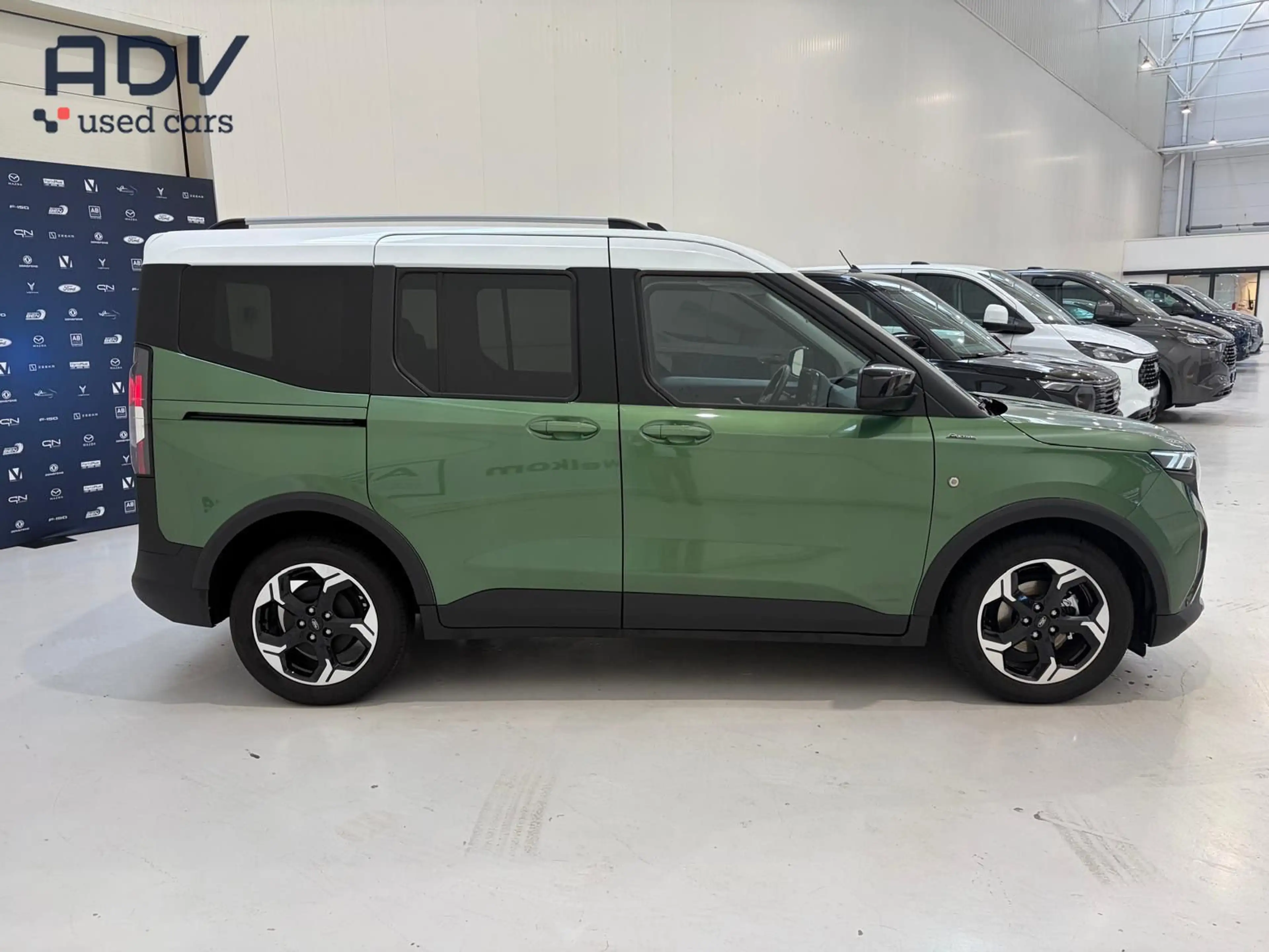 Ford Tourneo Courier Active uitvoering - Carplay/Android Auto - Winter Pack - slechts 13.000 km !! — photo 8
