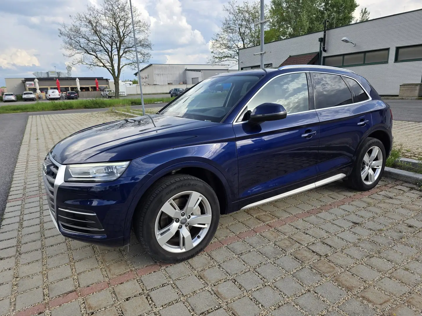 Audi Q5 Q5 2,0 TDI quattro sport S-tronic sport Blau - 1
