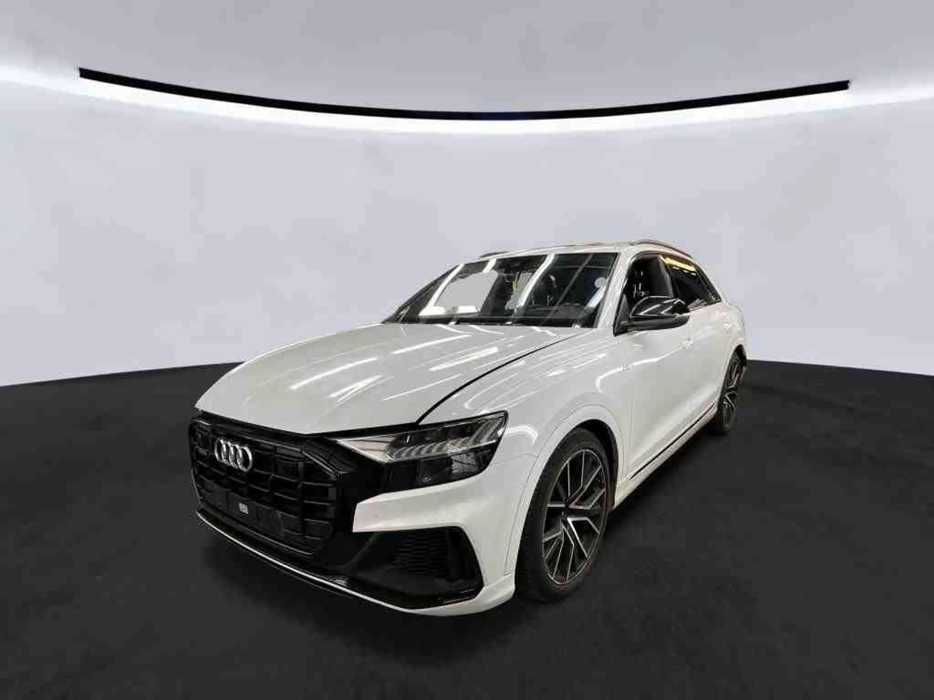 Audi Q8 50 TDI quattro S-Line*Panorama* — photo 3