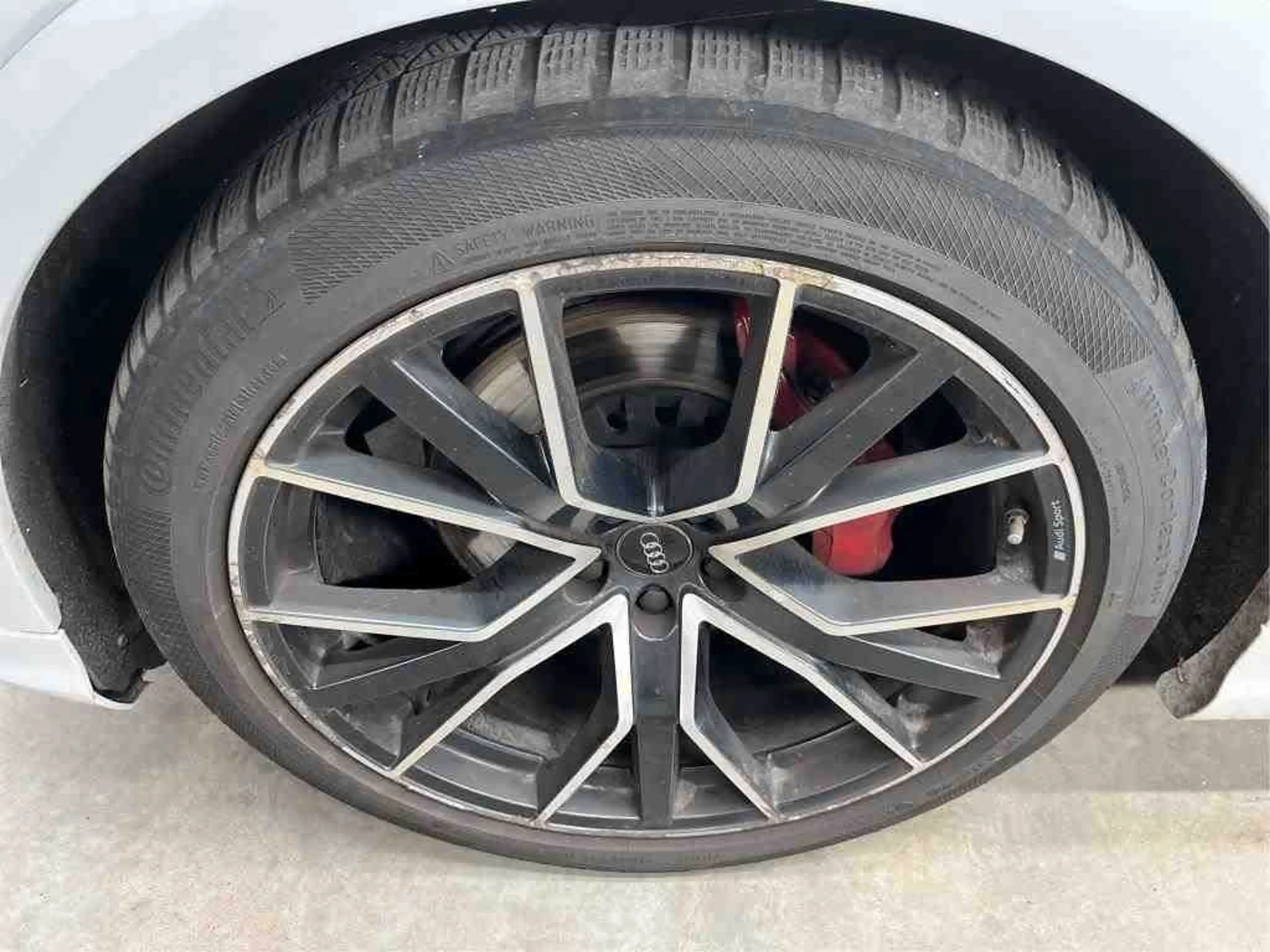 Audi Q8 50 TDI quattro S-Line*Panorama* — photo 14