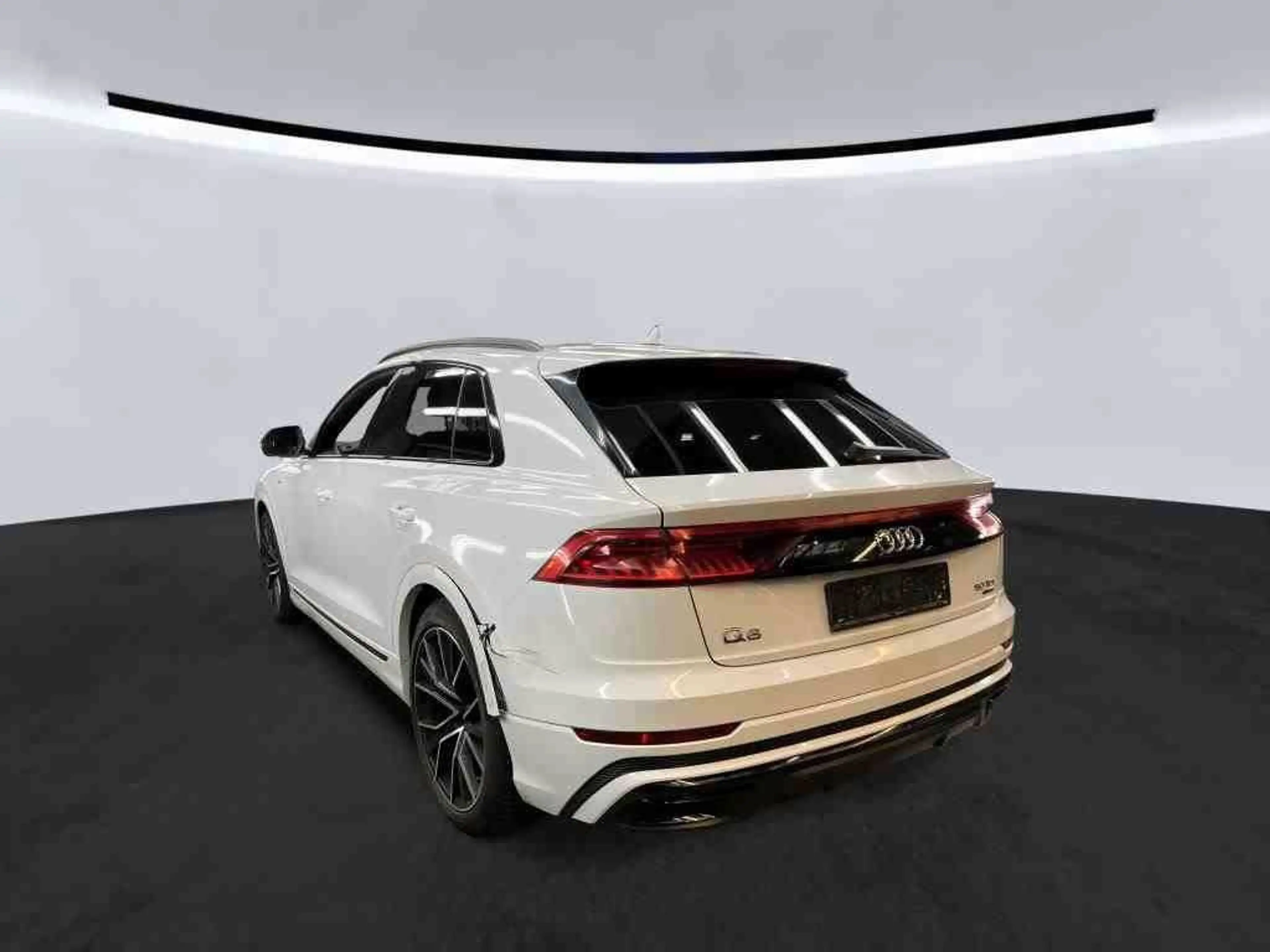 Audi Q8 50 TDI quattro S-Line*Panorama* — photo 2