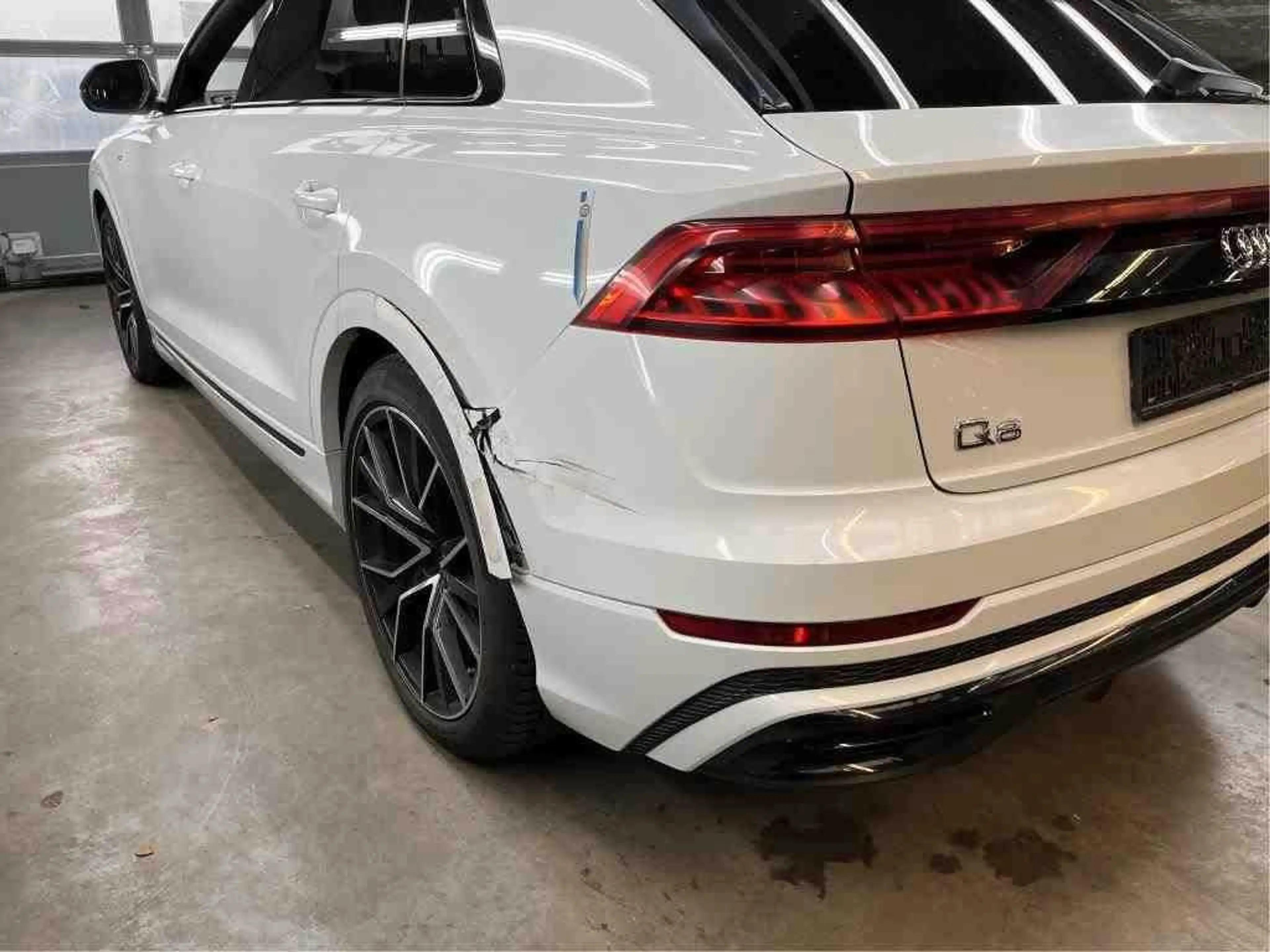 Audi Q8 50 TDI quattro S-Line*Panorama* — photo 5