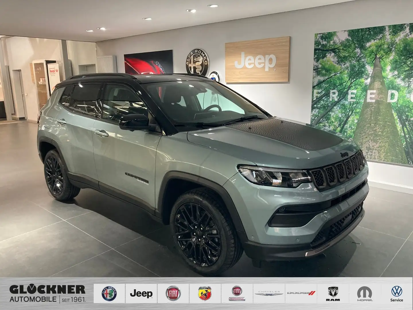 Jeep Compass PHEV Upland 4xe 19ZOLL PREMIUMPAKET Verde - 1