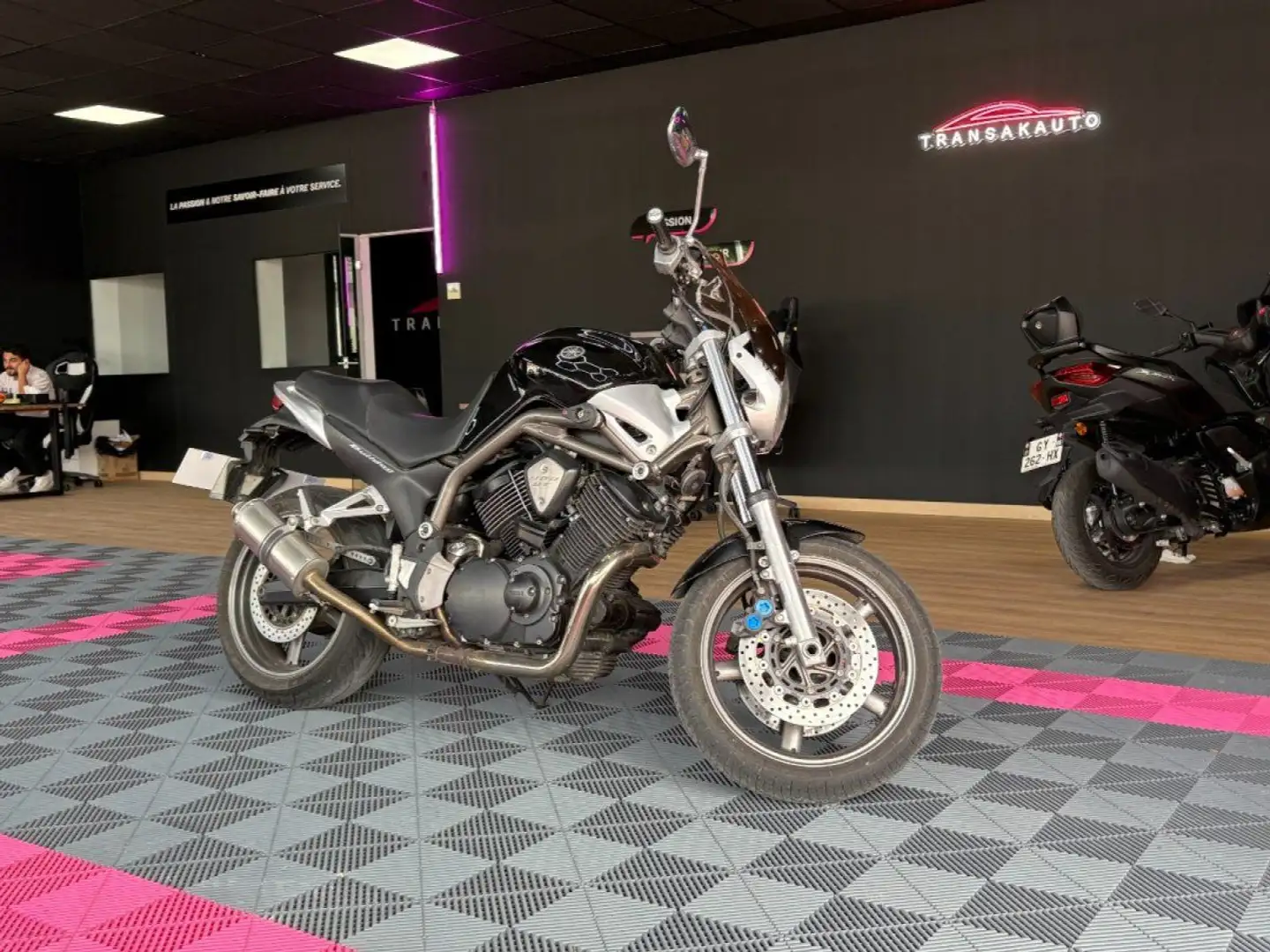 Yamaha 1 100 cc Noir - 1