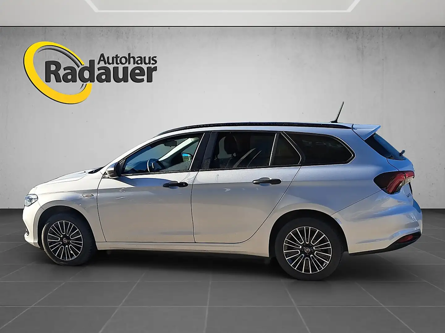 Fiat Tipo 1.0 City Life (EURO 6d) Silber - 2