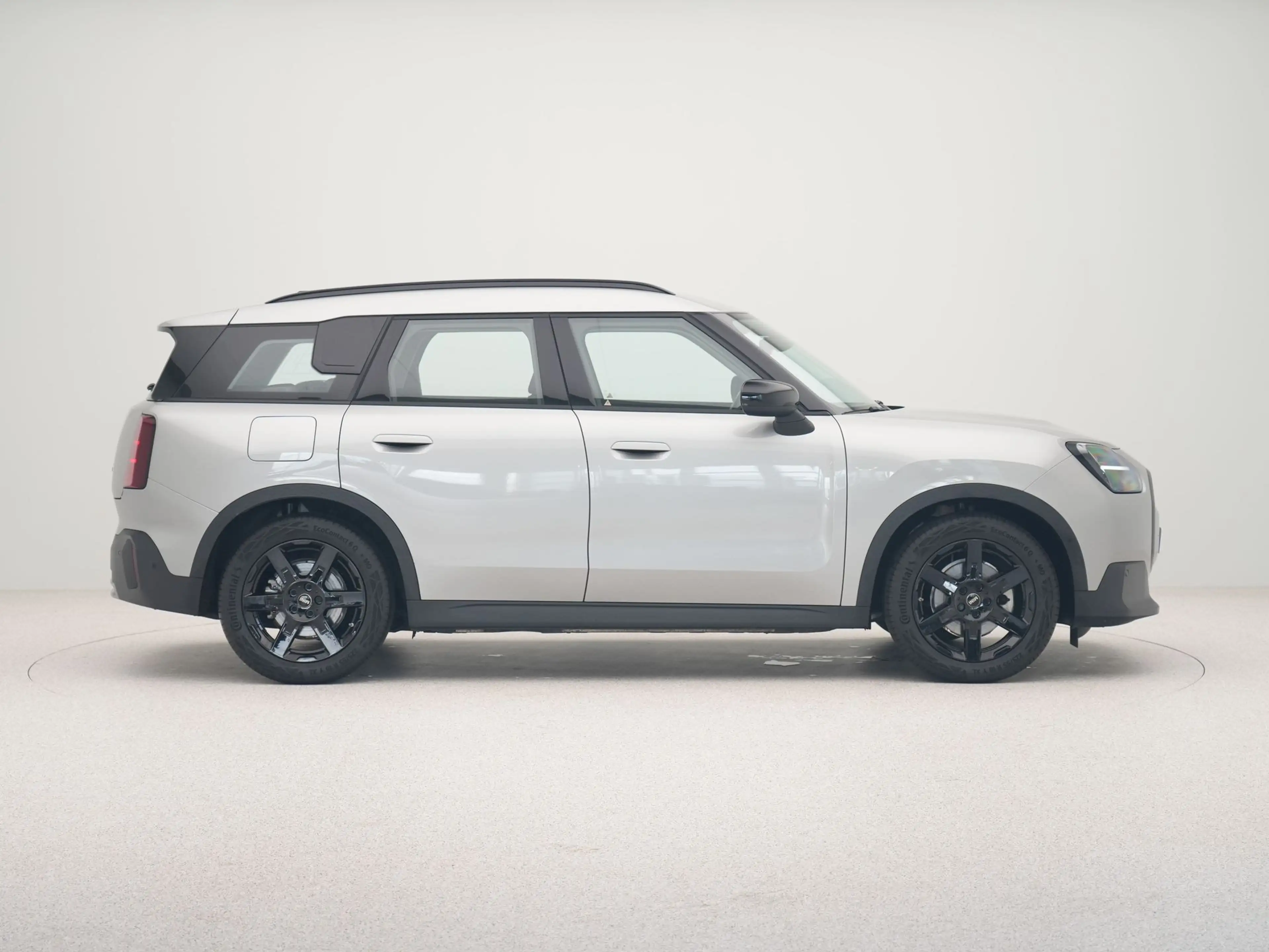 MINI Countryman E Essential — photo 7