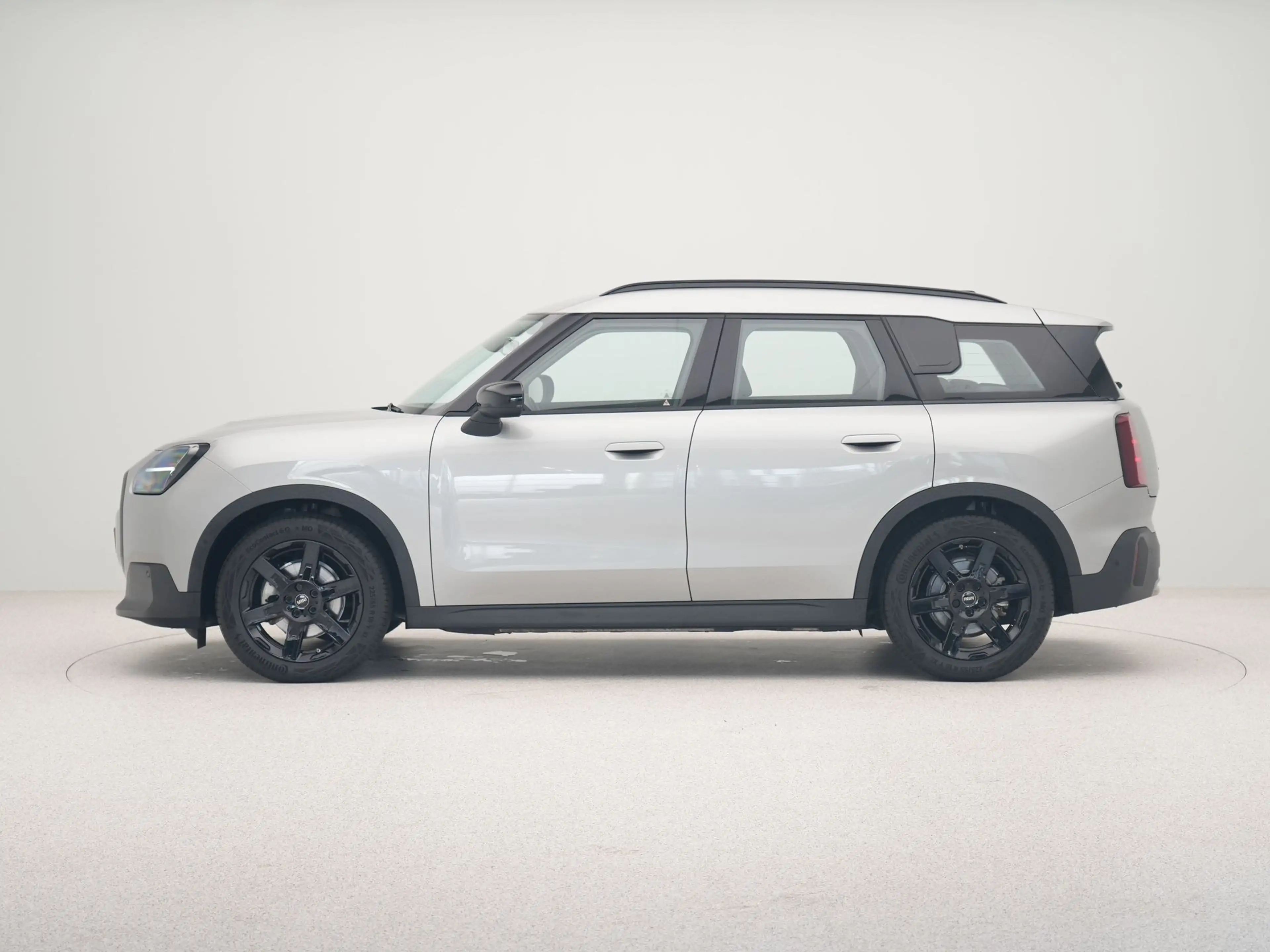 MINI Countryman E Essential — photo 11