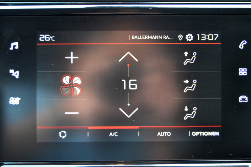 Citroen C3 C3 1,2 Shine AutoAC LMF USB+DAB eFH LED PDC — photo 15